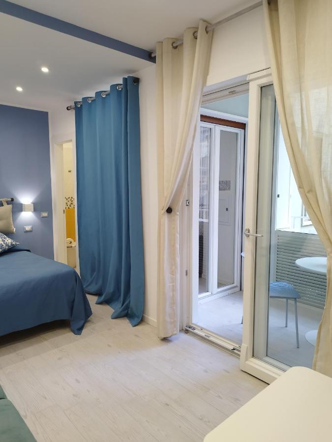 Couette-café Molo Partenope *